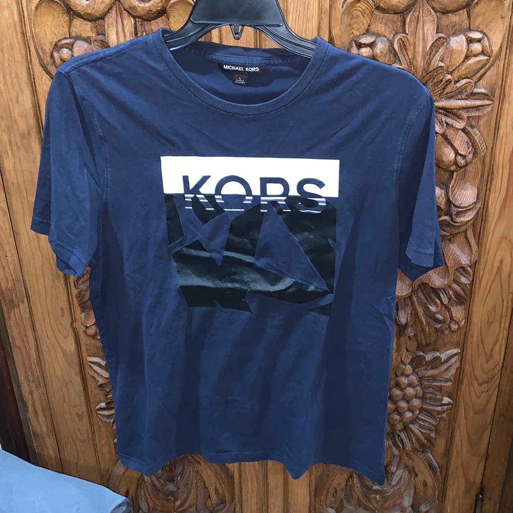 EUC Michael Kors large navy t shirt